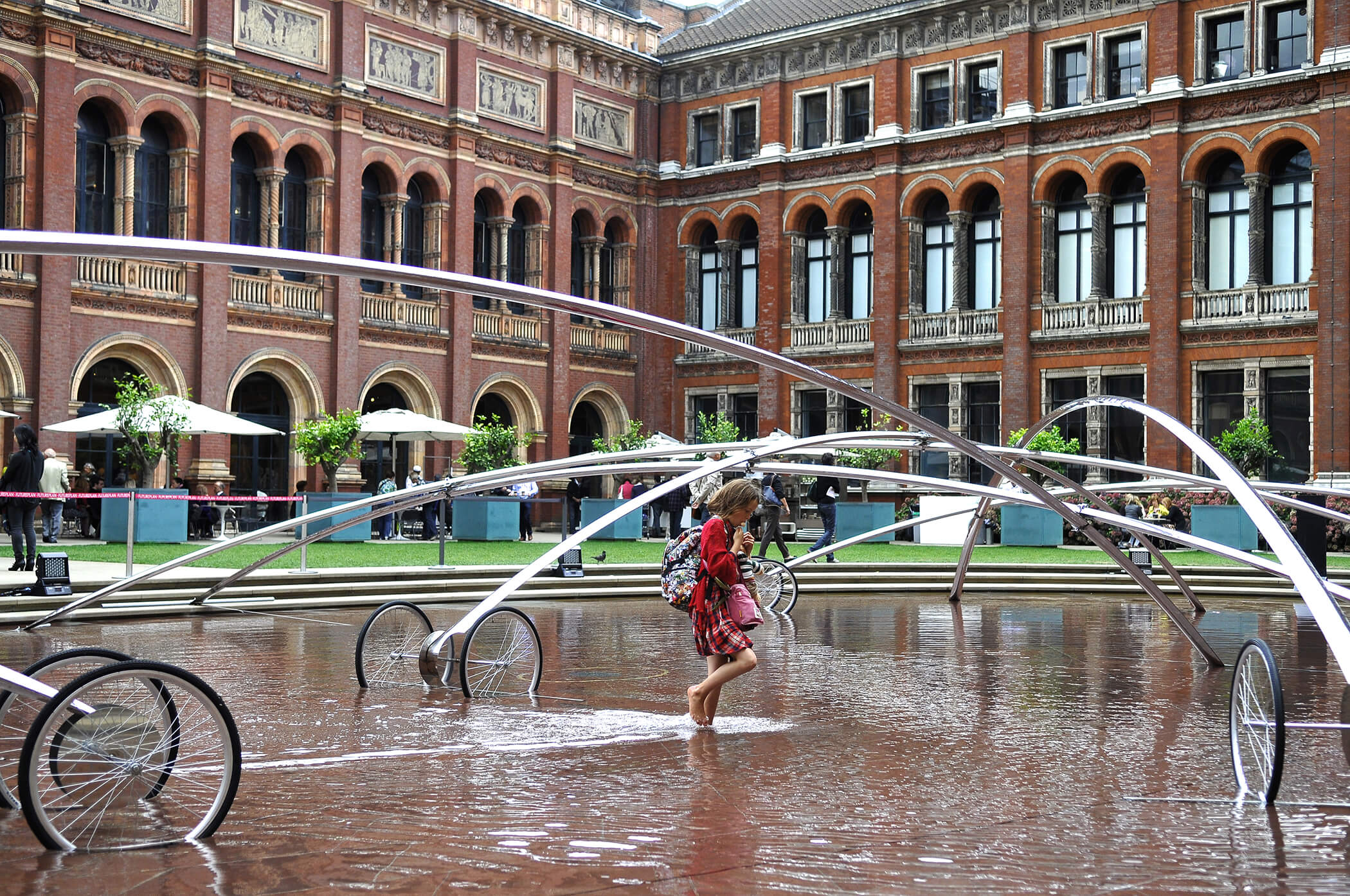 Blow and Roll - Victoria Albert Museum London
