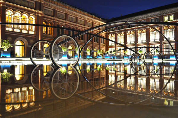 Zieta 2010, Blow & Roll installation, Victoria & Albert Museum, London Design Festival, LondonGreat Britain